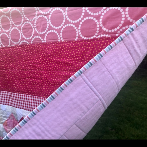 Pink Hearts Quilt - Picture 4 of 5